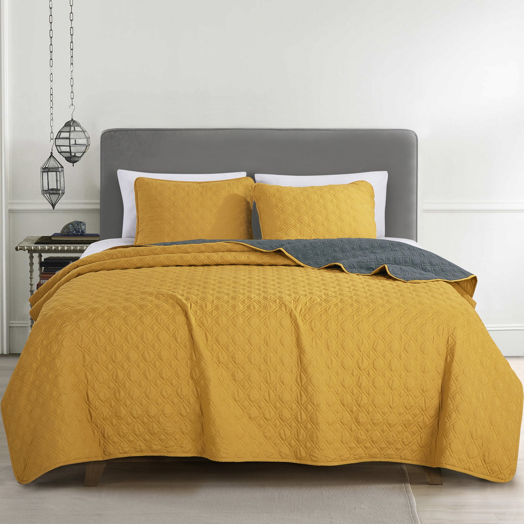 Solid deals yellow quilt